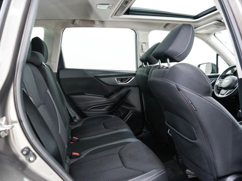 Used 2019 Subaru Forester Premium w/ All-Weather Package AWD/4WD image 12
