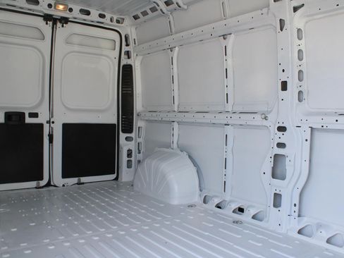 New 2025 RAM ProMaster 2500 w/ Convenience Group FWD image 44