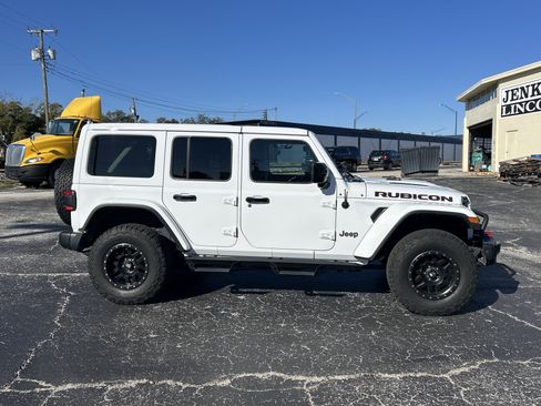 Used 2018 Jeep Wrangler Unlimited Rubicon image 2