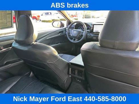 Used 2025 Toyota Camry XSE image 15