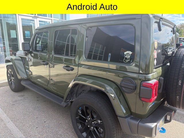Used 2022 Jeep Wrangler Unlimited Sahara AWD/4WD image 6