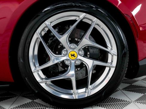 Used 2018 Ferrari 812 Superfast RWD image 43