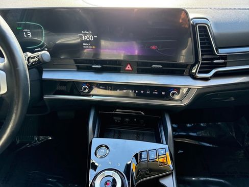 Used 2023 Kia Sportage EX w/ EX Premium Package image 17