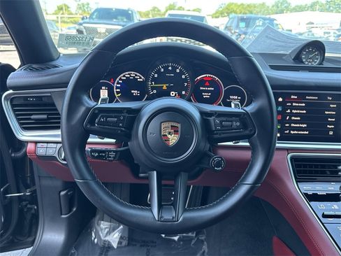 Used 2023 Porsche Panamera 4S image 16