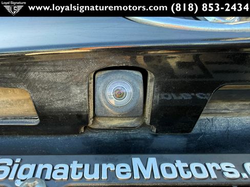 Used 2019 Toyota C-HR XLE image 10