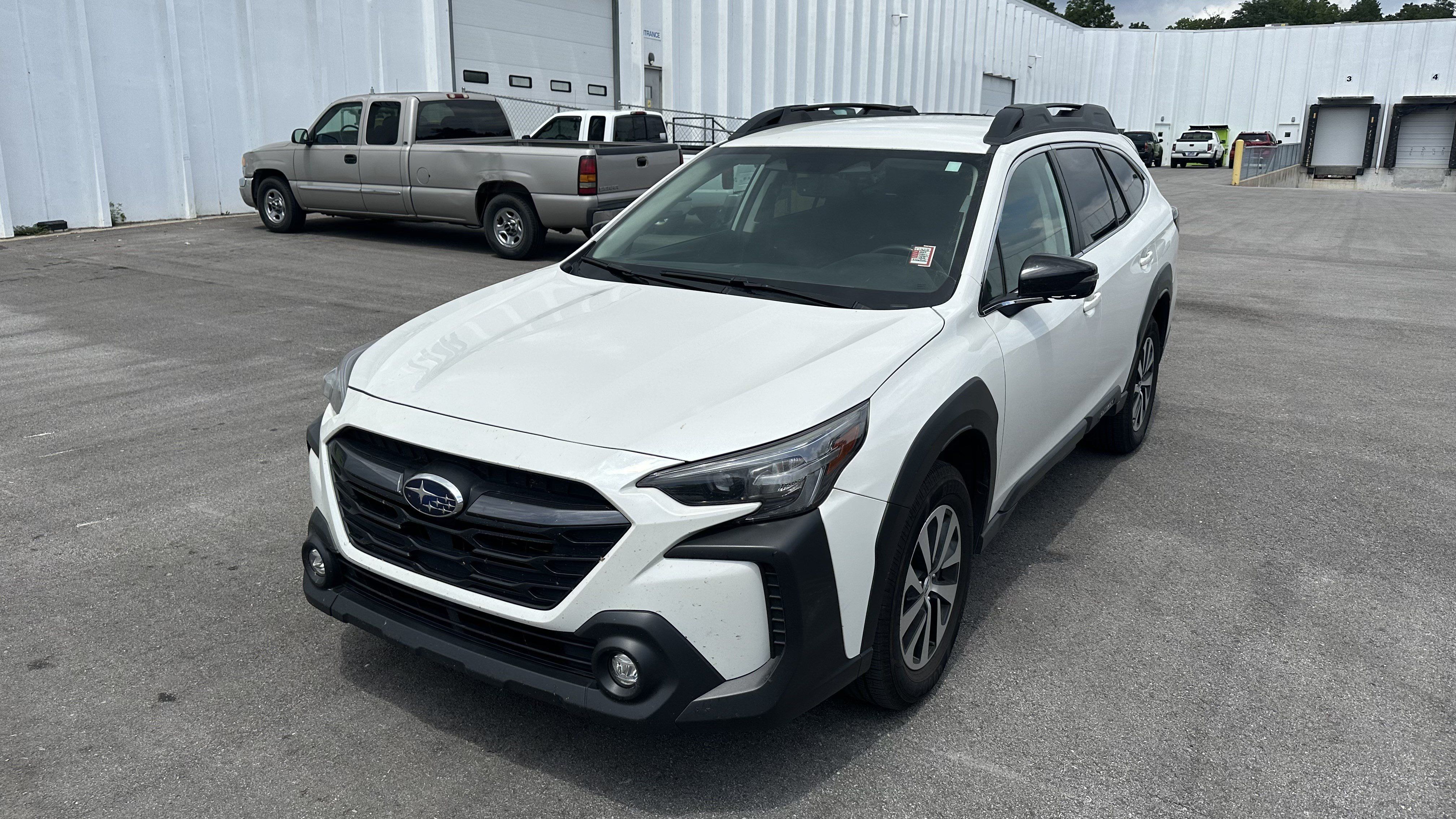 Used 2024 Subaru Outback Premium w/ Popular Package #1A AWD/4WD image 5