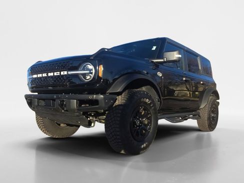 Used 2023 Ford Bronco Wildtrak image 26