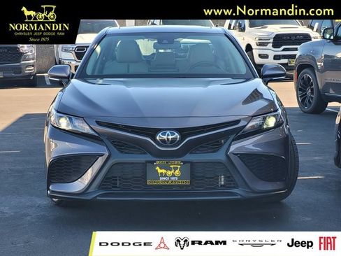 Used 2024 Toyota Camry SE w/ Cold Weather Package AWD/4WD image 2