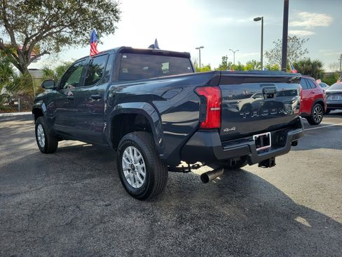 Used 2024 Toyota Tacoma SR image 8