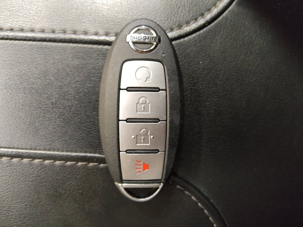Used 2020 Nissan Rogue SV AWD/4WD image 32
