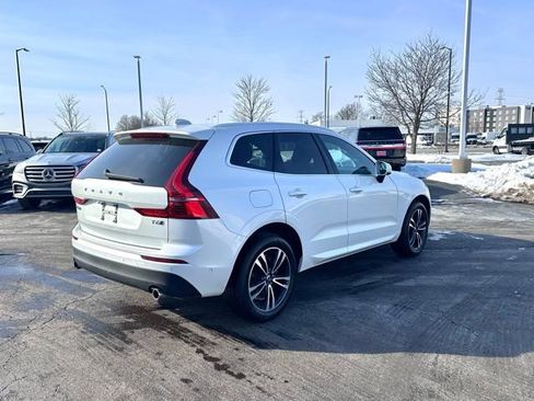Used 2018 Volvo XC60 T6 Momentum w/ Advanced Package image 11