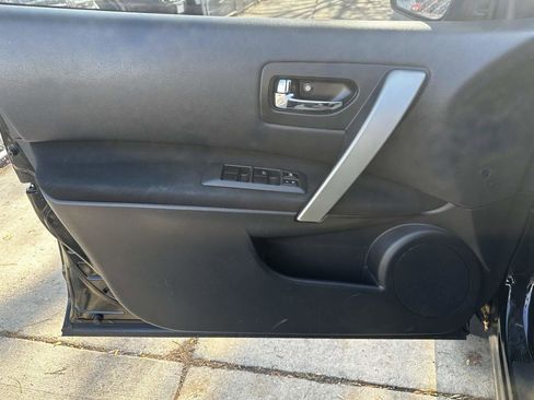 Used 2013 Nissan Rogue S image 9