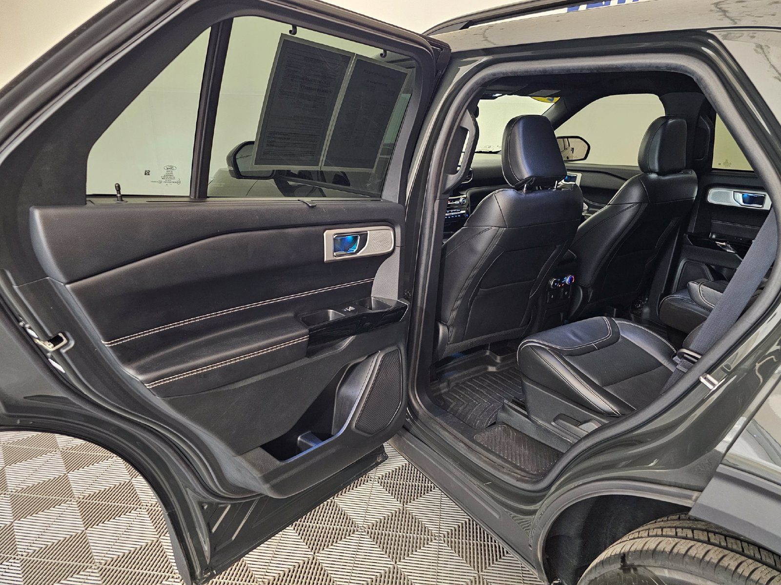 Used 2022 Ford Explorer ST w/ Equipment Group 401A AWD/4WD image 21