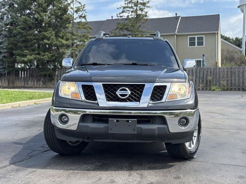 Used 2011 Nissan Frontier SL AWD/4WD image 13