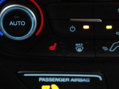 Used 2019 Ford Escape SE FWD image 22