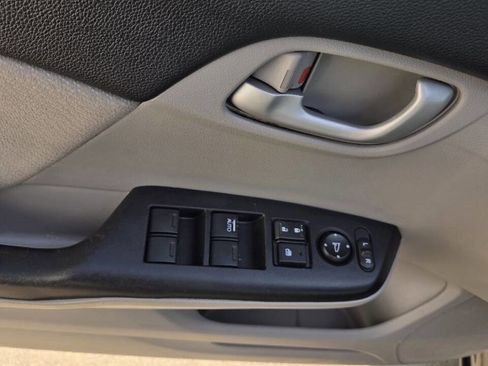 Used 2013 Honda Civic LX image 12