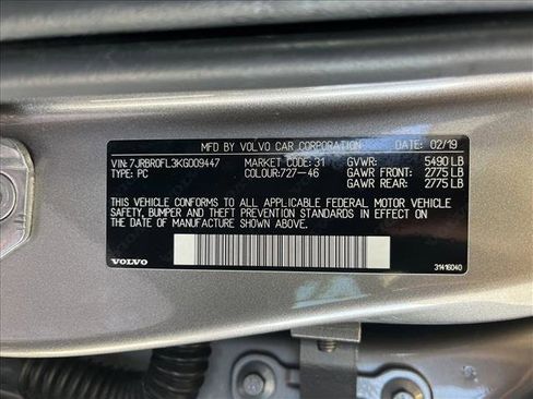 Used 2019 Volvo S60 T8 Inscription image 17