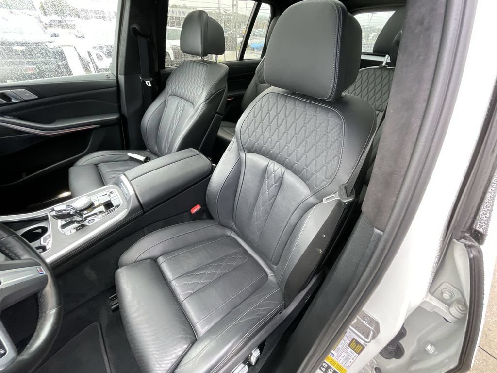 Used 2022 BMW X7 xDrive40i w/ M Sport Package AWD/4WD image 20
