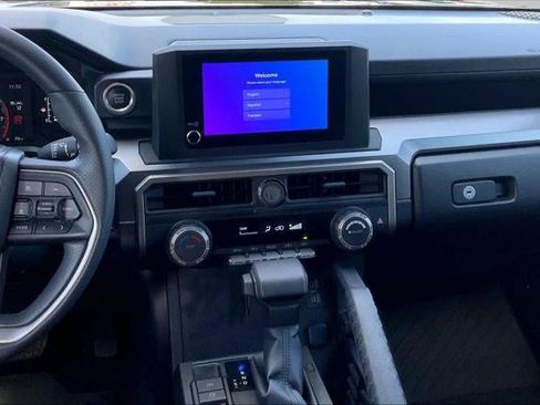 Certified 2025 Toyota 4Runner SR5 AWD/4WD image 7