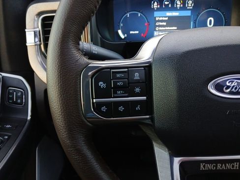Used 2025 Ford F250 King Ranch AWD/4WD image 11