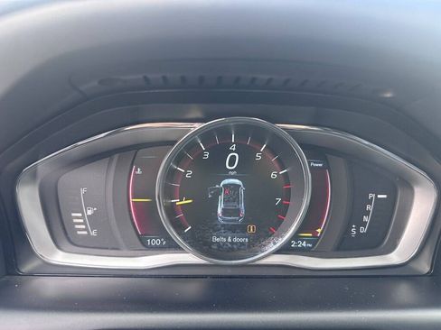 Used 2015 Volvo XC60 T5 Premier w/ Proximity Package FWD image 13