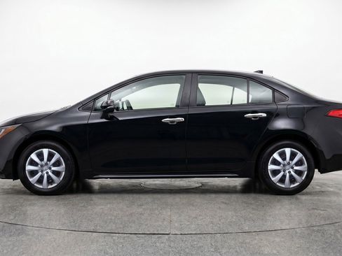 Used 2025 Toyota Corolla LE FWD image 5