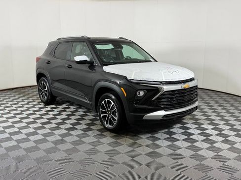 New 2026 Chevrolet TrailBlazer LT AWD/4WD image 2