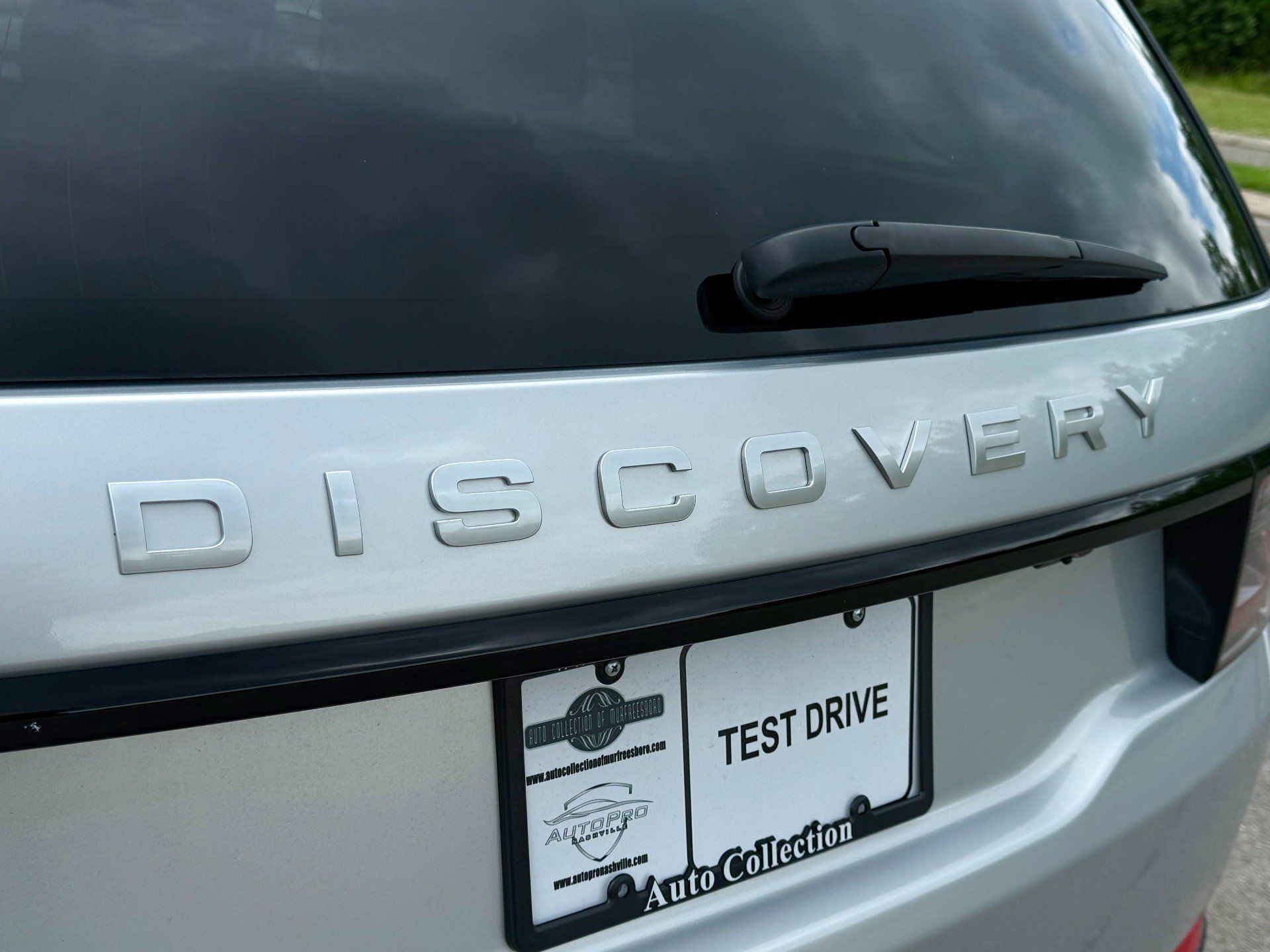 Used 2025 Land Rover Discovery Sport S AWD/4WD image 11