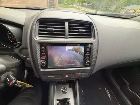 Used 2025 Mitsubishi Outlander Sport ES AWD/4WD image 13