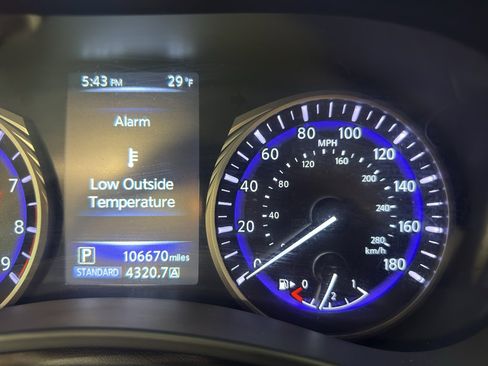 Used 2014 INFINITI Q50 Sport w/ Navigation Package image 18