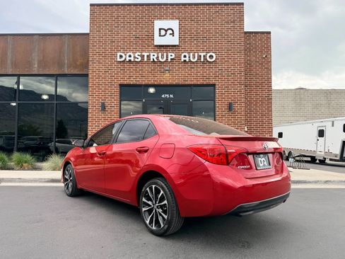 Used 2017 Toyota Corolla SE w/ Carpet Mat Package (TMS) FWD image 5