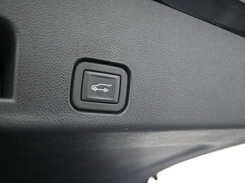 Used 2024 Chevrolet Traverse RS w/ LPO, Floor Liner Package image 35