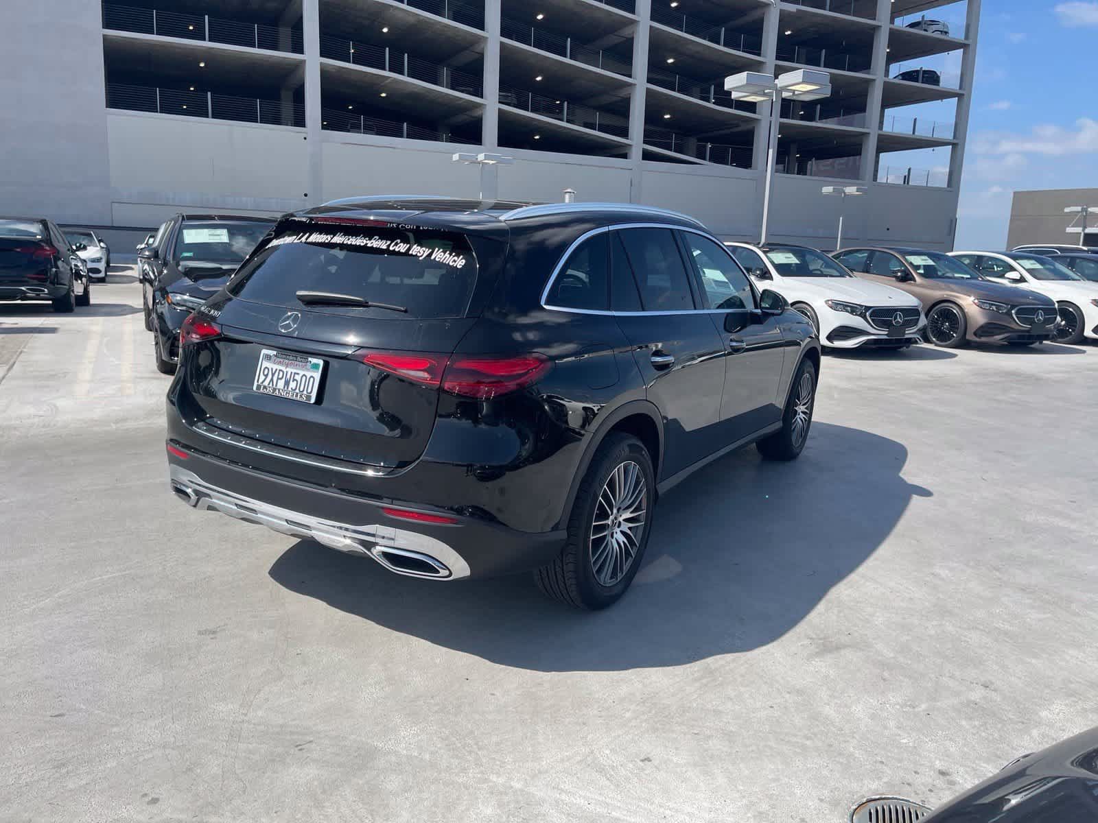 Used 2026 Mercedes-Benz GLC 300 image 3