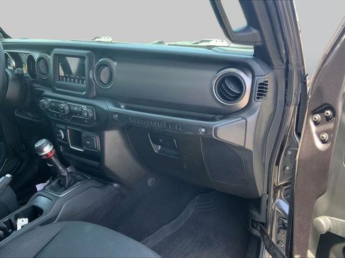 Used 2022 Jeep Wrangler Sport AWD/4WD image 18