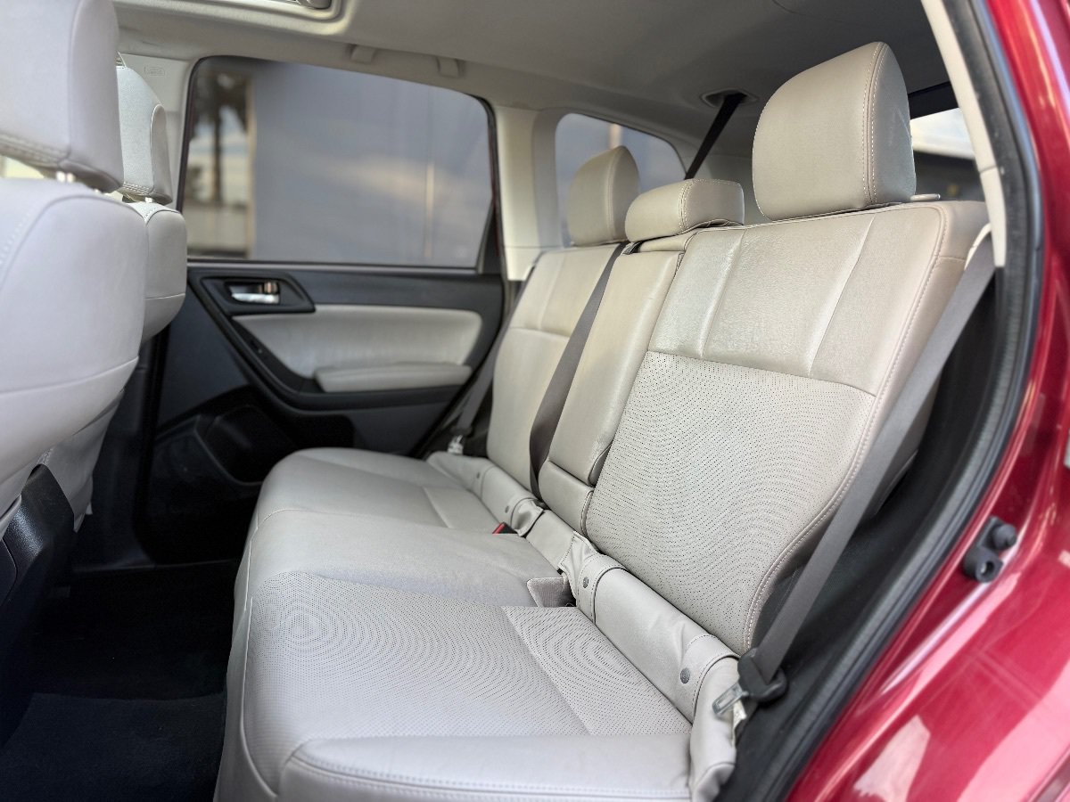 Used 2014 Subaru Forester 2.5i Limited AWD/4WD image 16