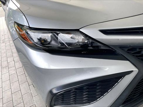 Used 2021 Toyota Camry SE image 28