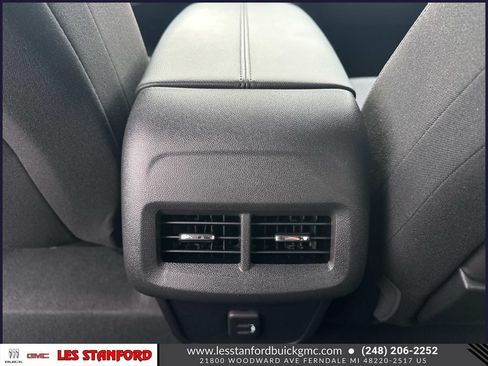 Used 2024 GMC Terrain SLE w/ Driver Convenience Package FWD image 15