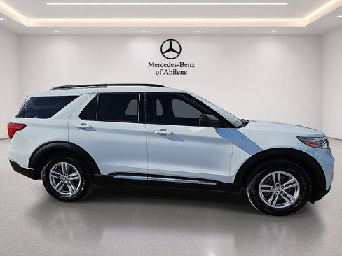 Used 2023 Ford Explorer XLT RWD image 9