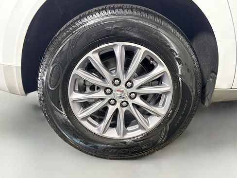 Used 2024 Buick Enclave Premium AWD/4WD image 33