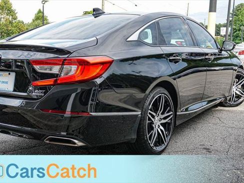 Used 2021 Honda Accord Touring image 5