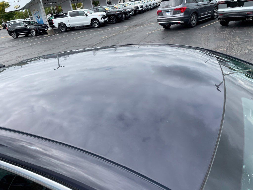 Used 2025 Chevrolet Malibu LT FWD image 9