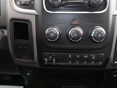 Used 2018 RAM 2500 Tradesman w/ Chrome Appearance Group AWD/4WD image 21