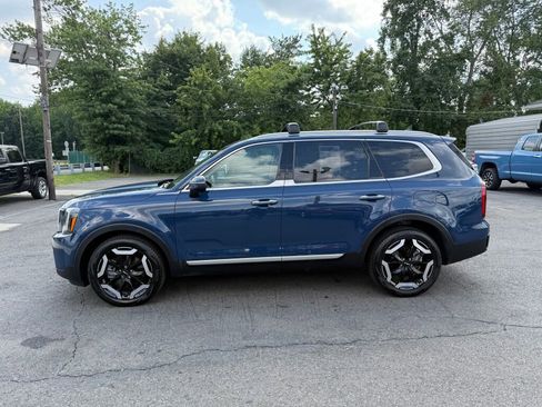 Used 2024 Kia Telluride S w/ S Sunroof Package image 4