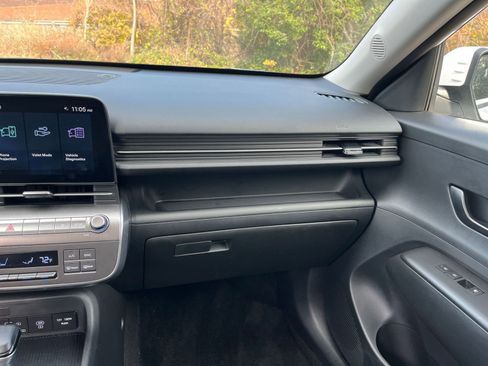 Used 2025 Hyundai Kona SEL image 30