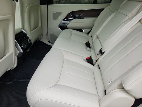 New 2026 Land Rover Range Rover Long Wheelbase SE AWD/4WD image 5