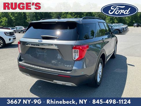 Certified 2023 Ford Explorer XLT w/ Equipment Group 202A AWD/4WD image 3