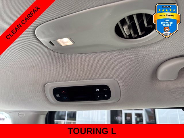Used 2022 Chrysler Pacifica Touring-L FWD image 18