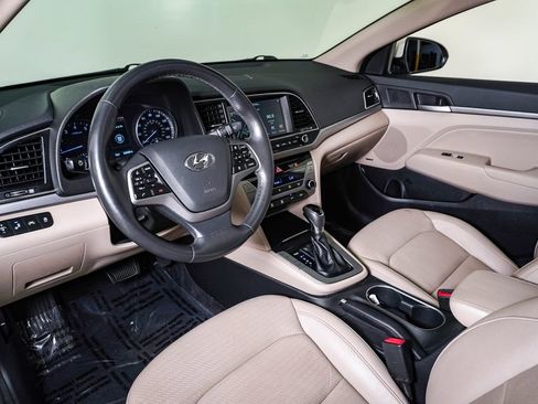 Used 2017 Hyundai Elantra Limited w/ Limited Ultimate Package 05 FWD image 19