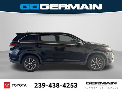Used 2019 Toyota Highlander XLE FWD image 9