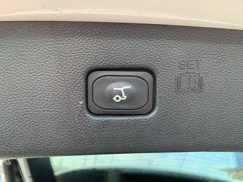 Certified 2024 Ford Edge SEL w/ Convenience Package AWD/4WD image 18
